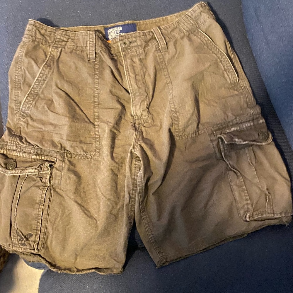 American Eagle Cargo Shorts. Brown. Size 36. Many pockets.